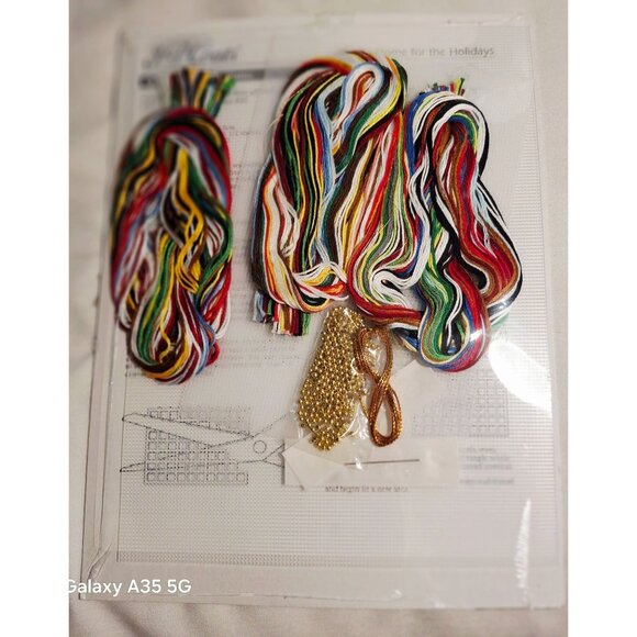 J&P Coats Plastic Canvas Ornaments Kit Home For The Holidays Set Of 6 Approx 4" - Picture 5 of 5